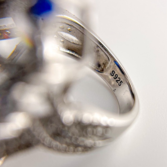 Italo large emerald cut sapphire sterling silver ring. Size 5.